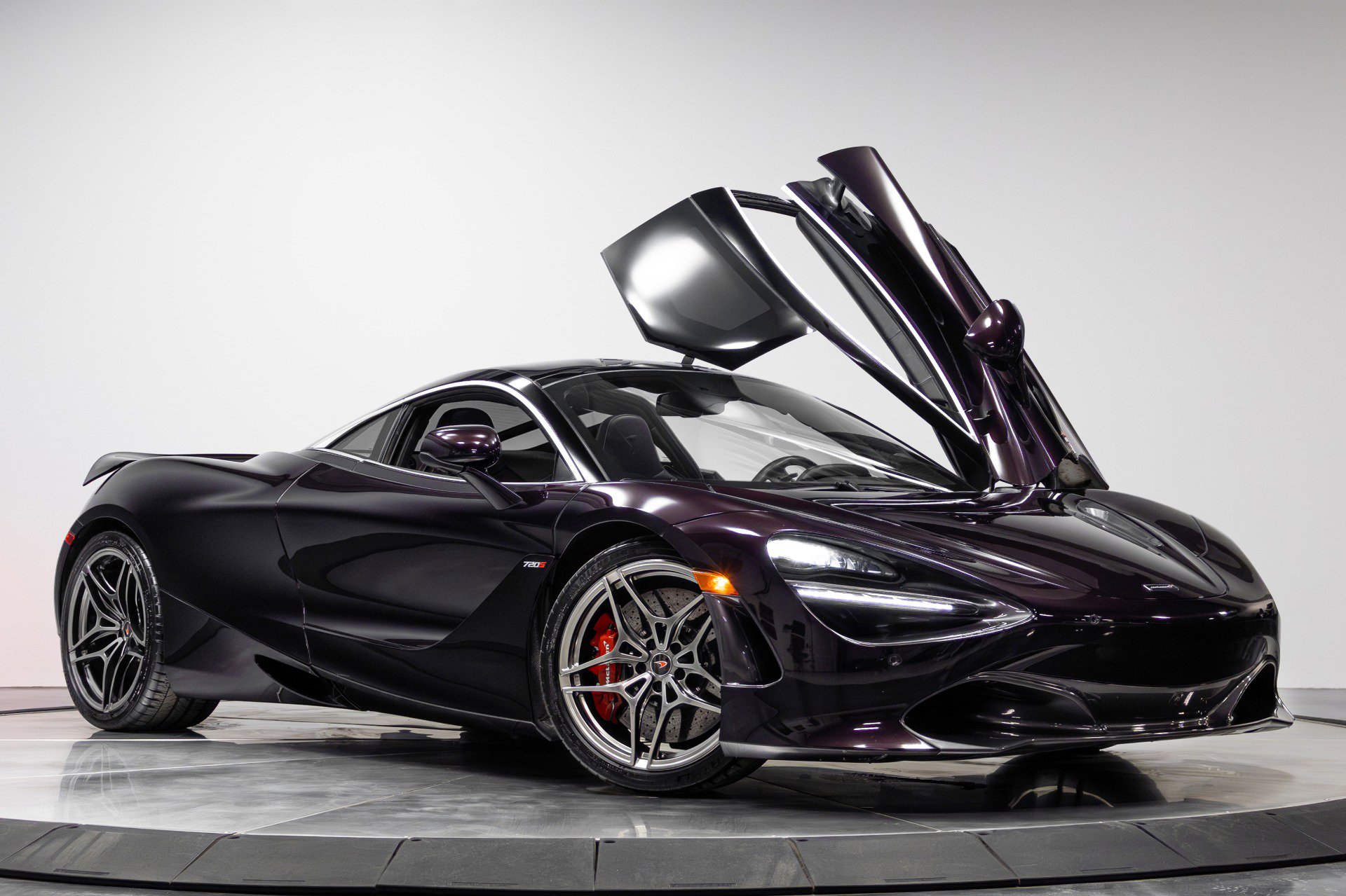 Used 2018 McLaren 720S Performance photo 39
