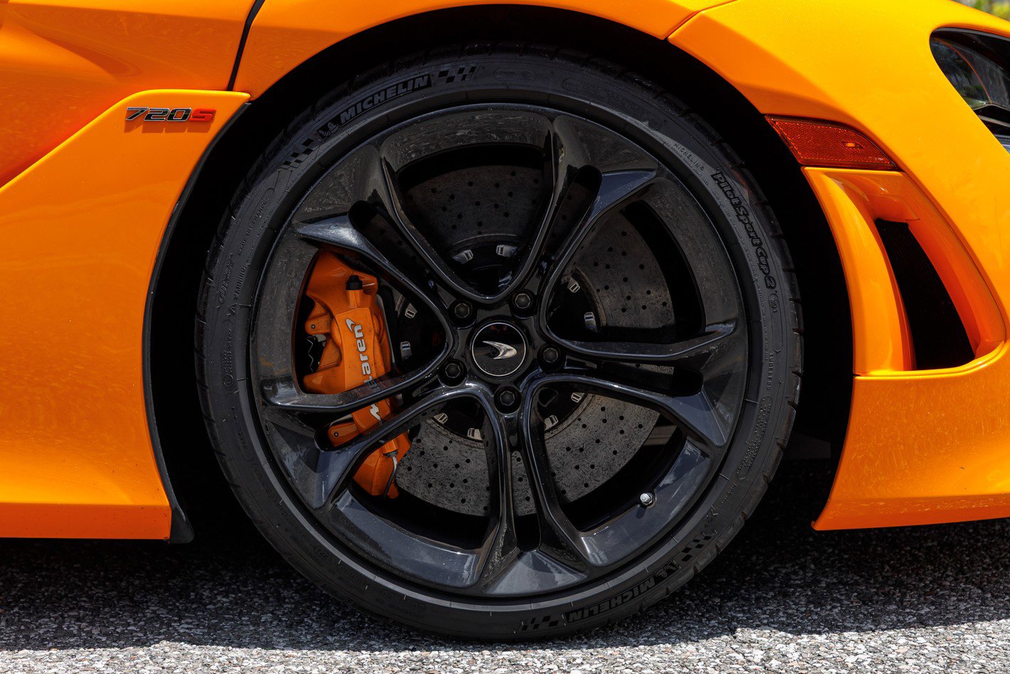 Used 2019 McLaren 720S Luxury photo 11