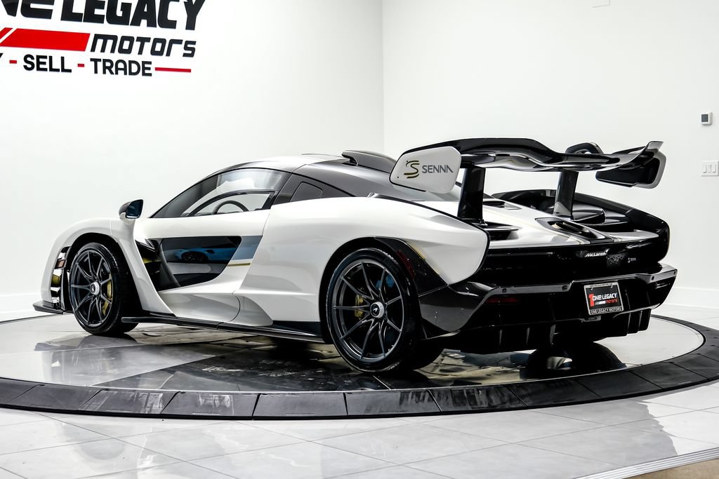 Used 2019 McLaren Senna photo 12