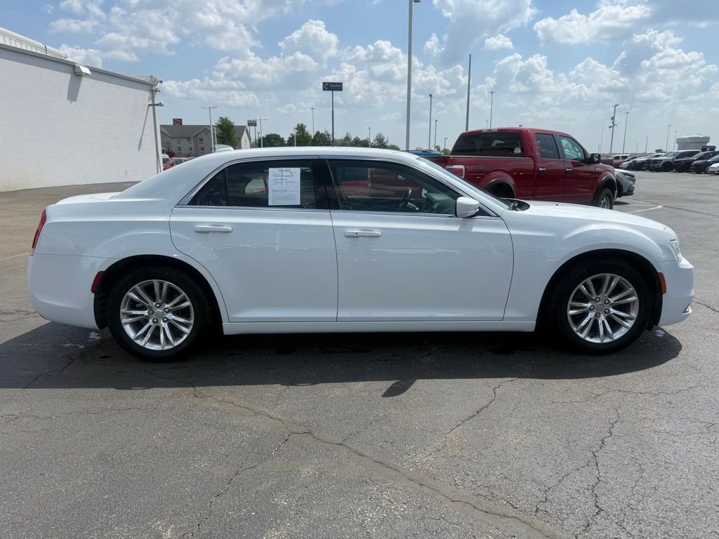 2020 Chrysler 300 Touring L