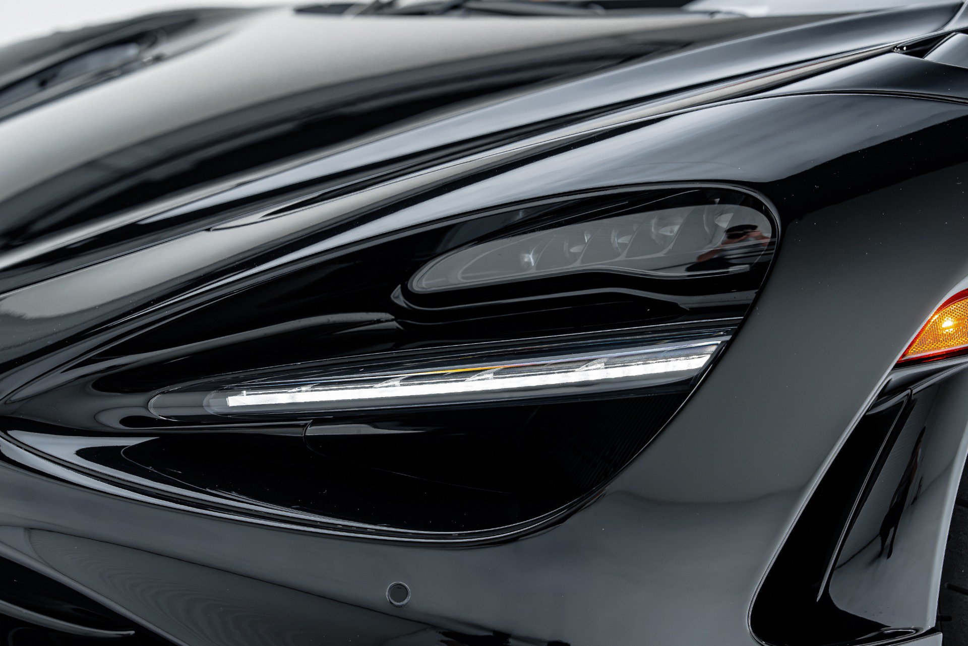 Used 2022 McLaren 765LT photo 36