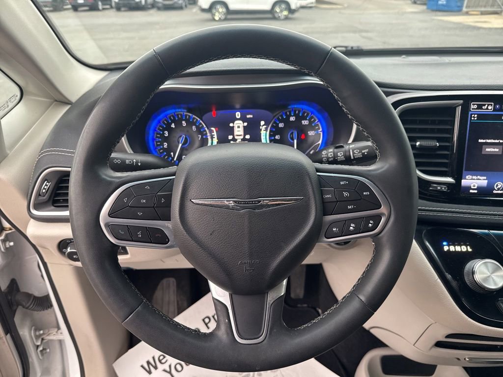 2022 Chrysler Pacifica Touring-L