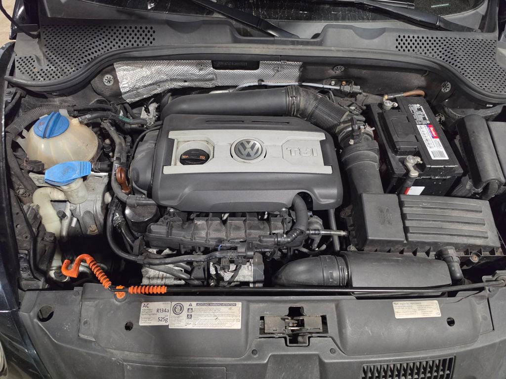 2012 Volkswagen Beetle 2.0T