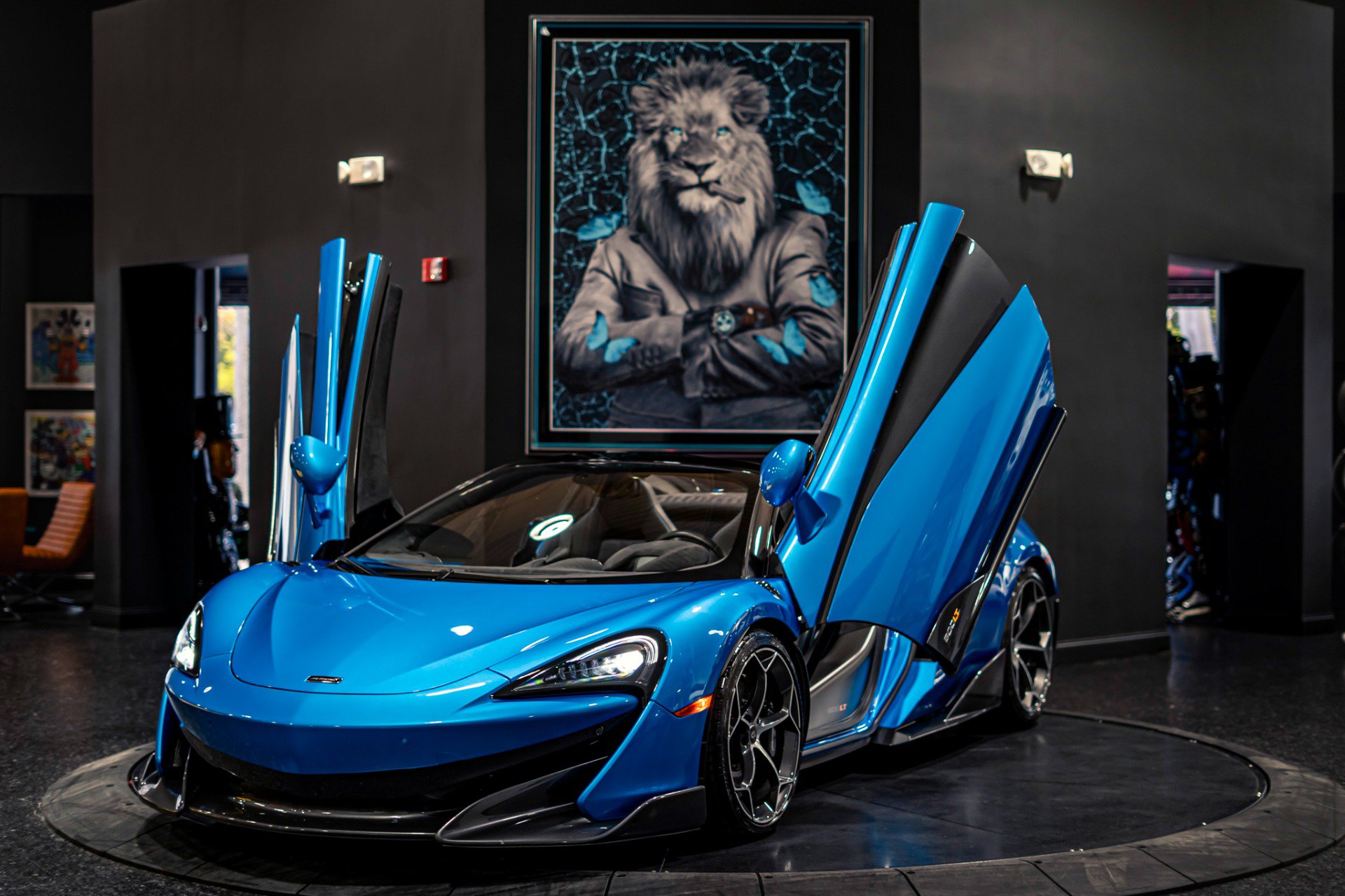 Used 2020 McLaren 600LT Spider photo 44