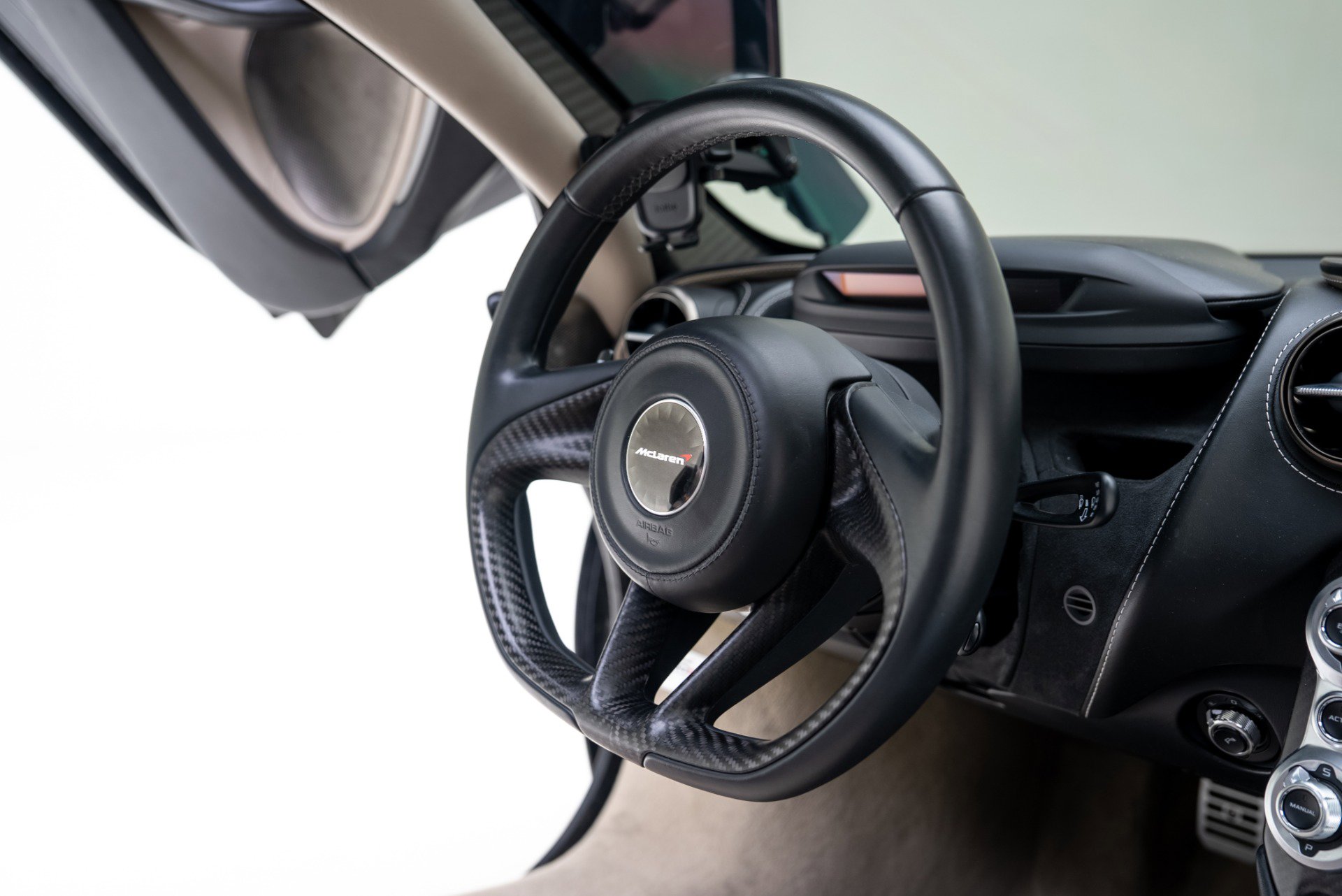 Used 2018 McLaren 720S Luxury photo 36