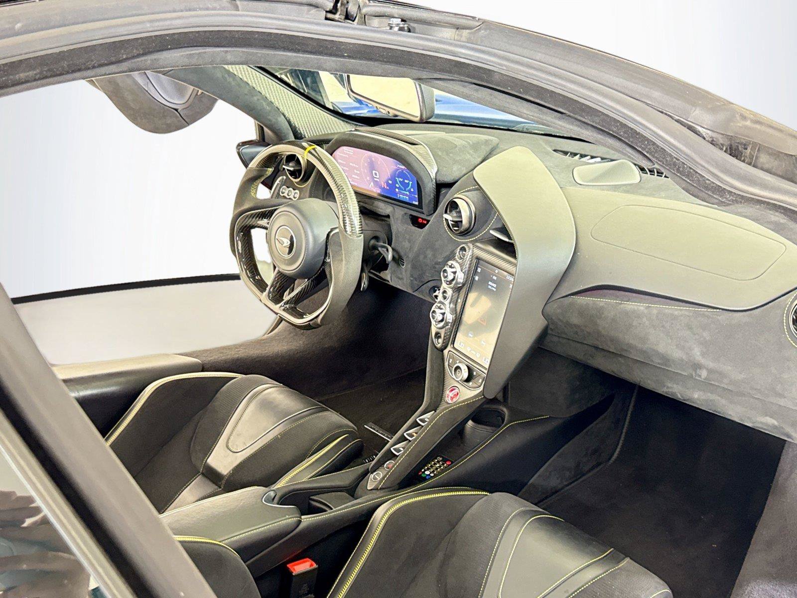Used 2021 McLaren 720S Performance photo 25