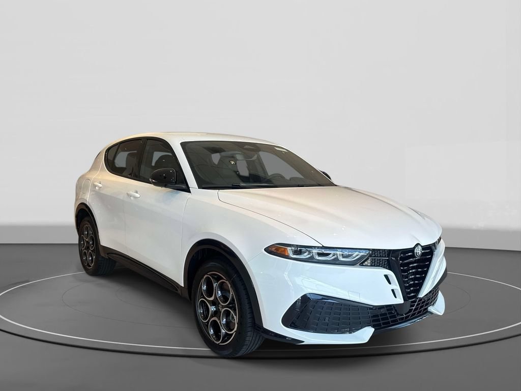New 2026 Alfa Romeo Tonale w/ Black Premium Package