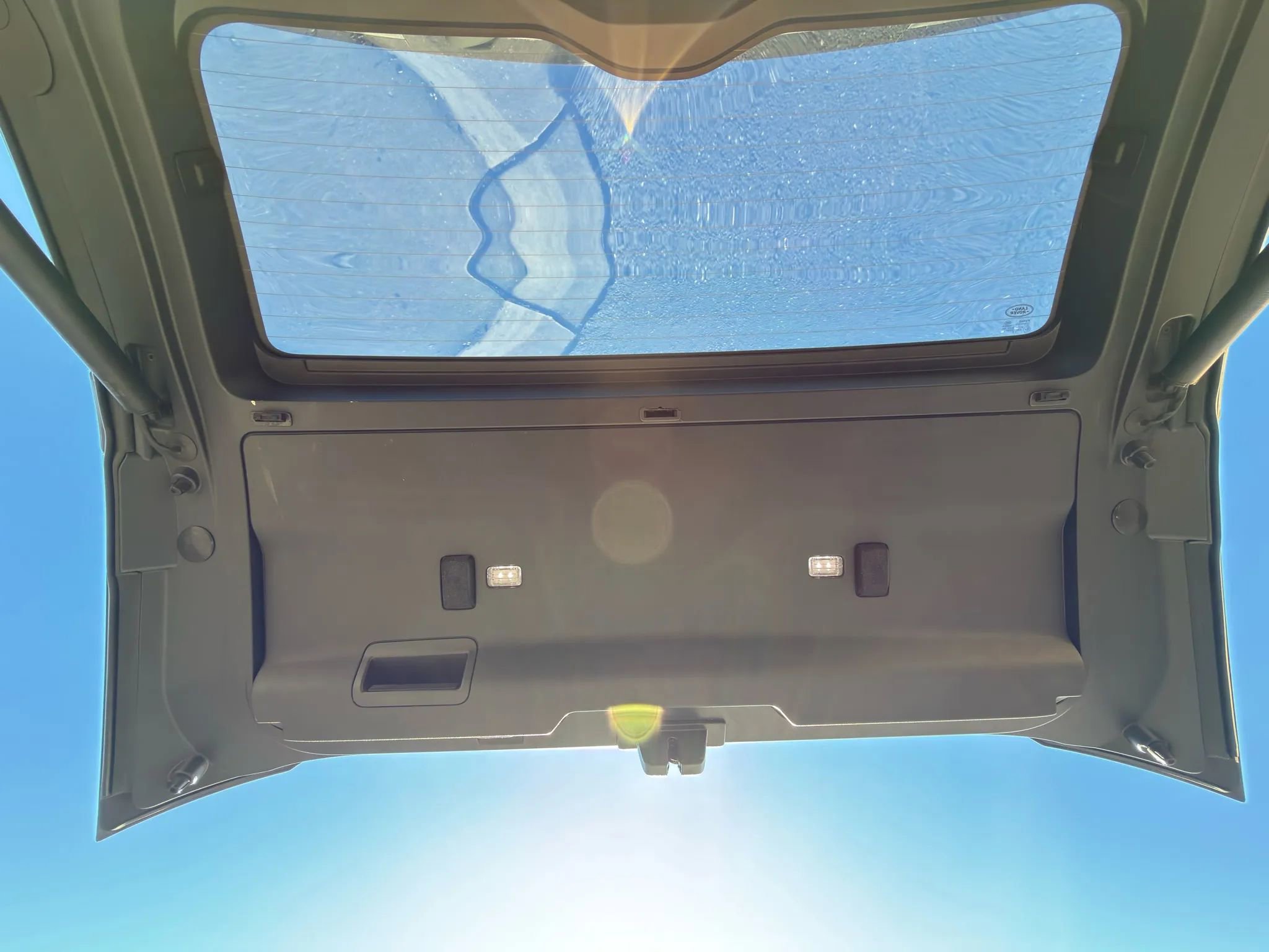 2023 Land Rover Discovery Metropolitan Edition