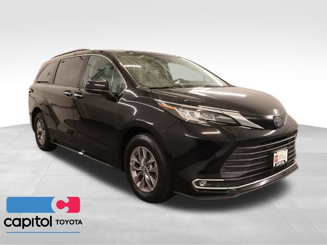 Certified 2023 Toyota Sienna XLE