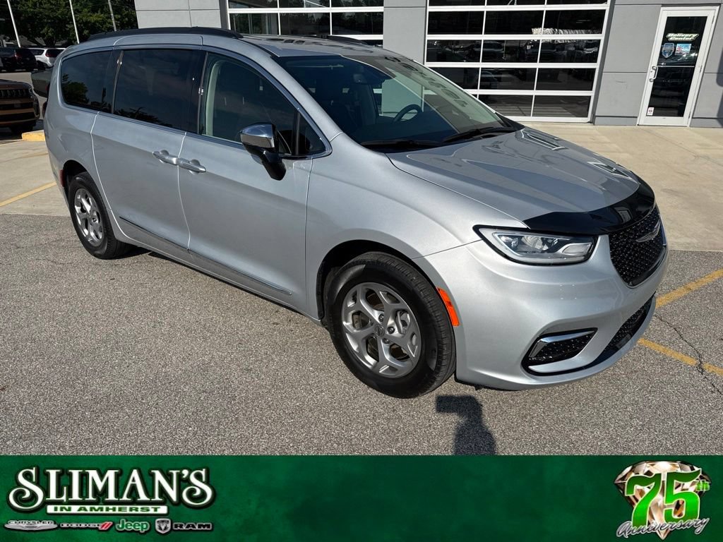 Used 2023 Chrysler Pacifica Limited