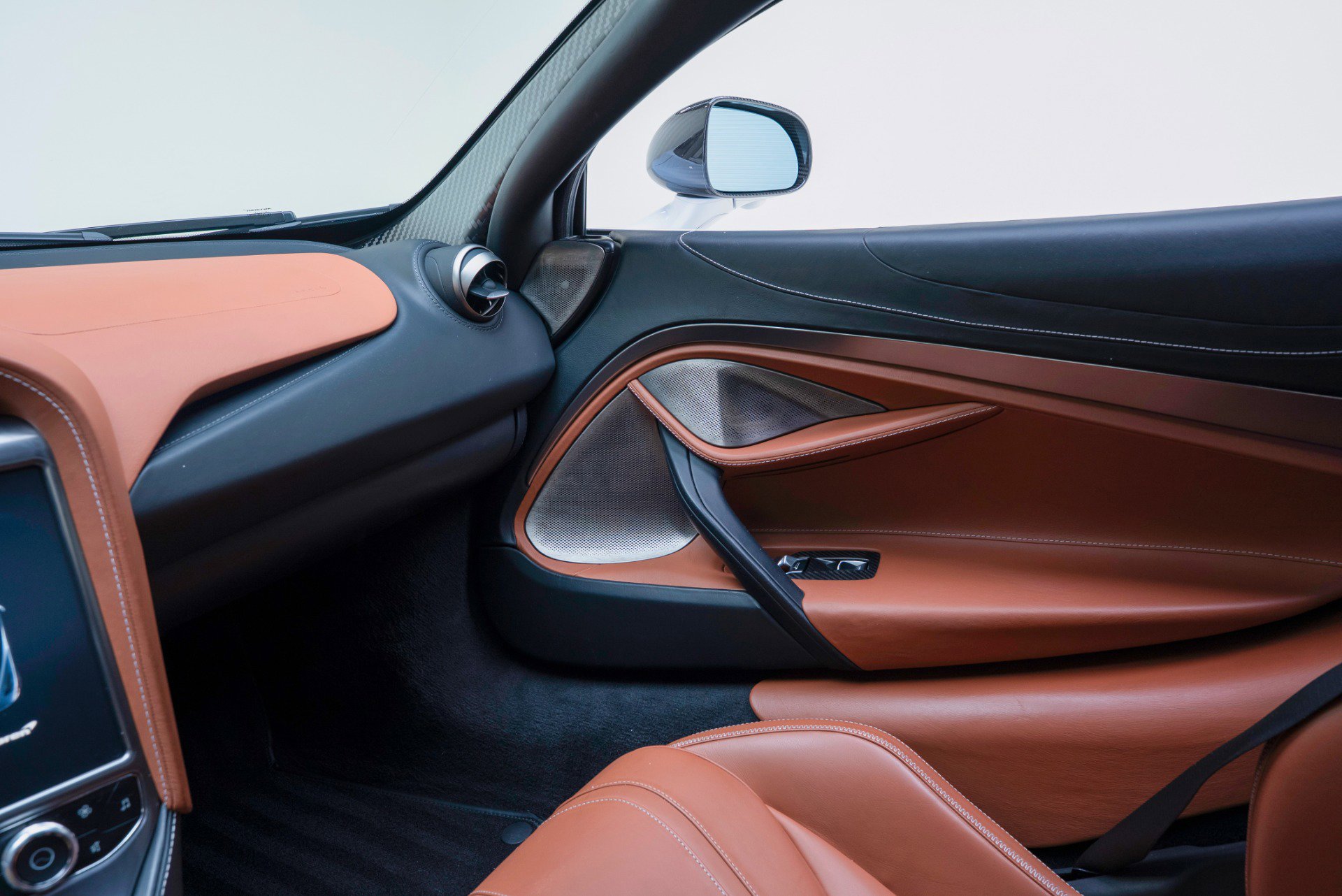 Used 2018 McLaren 720S Performance photo 56