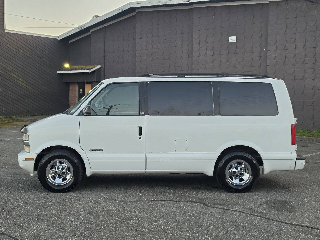 Used 2001 Chevrolet Astro Van / Minivans for Sale - Kelley Blue Book