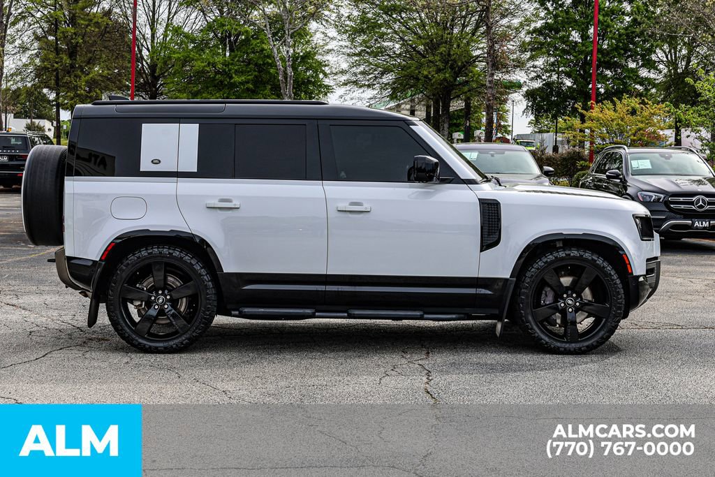 2022 Land Rover Defender 110 X-Dynamic SE