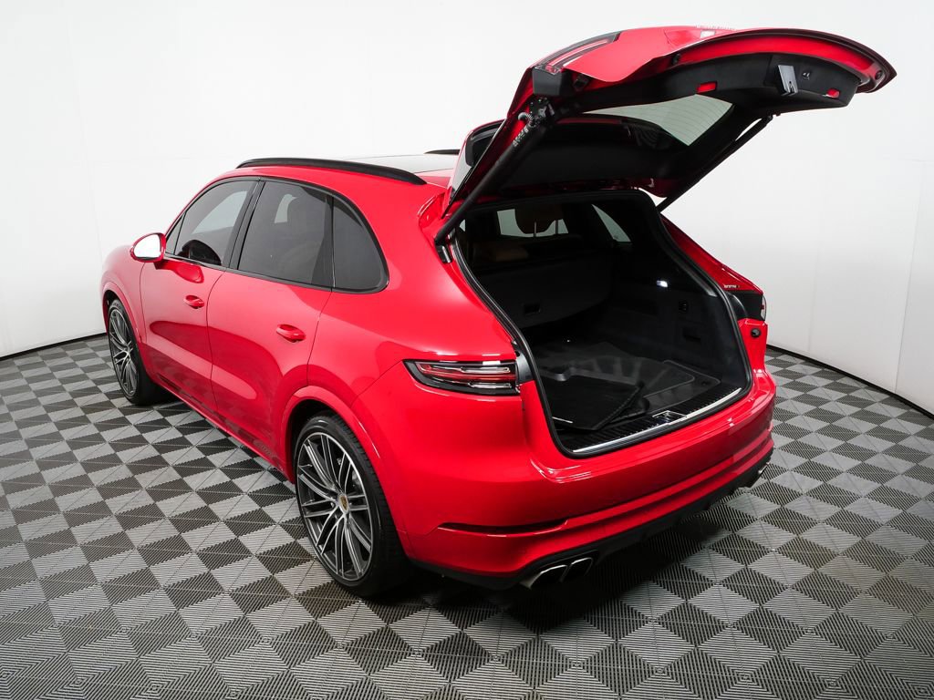 2023 Porsche Cayenne Turbo