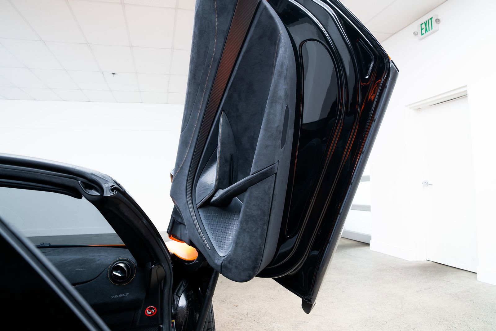 Used 2022 McLaren 765LT photo 20
