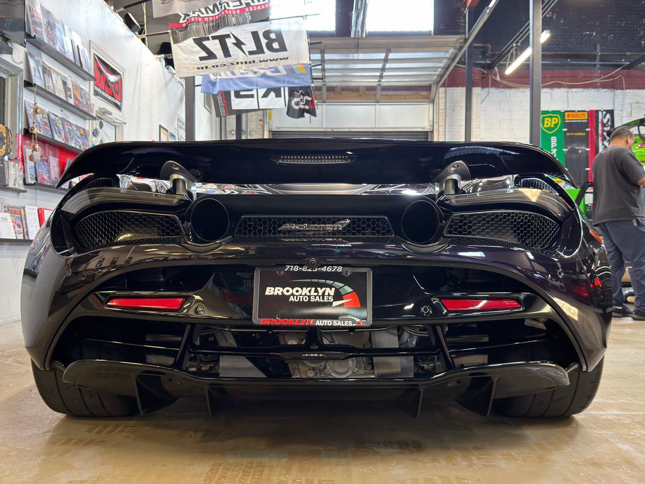 Used 2022 McLaren 720S Performance photo 8