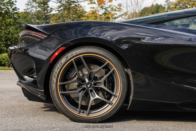Used 2025 McLaren 750S photo 9