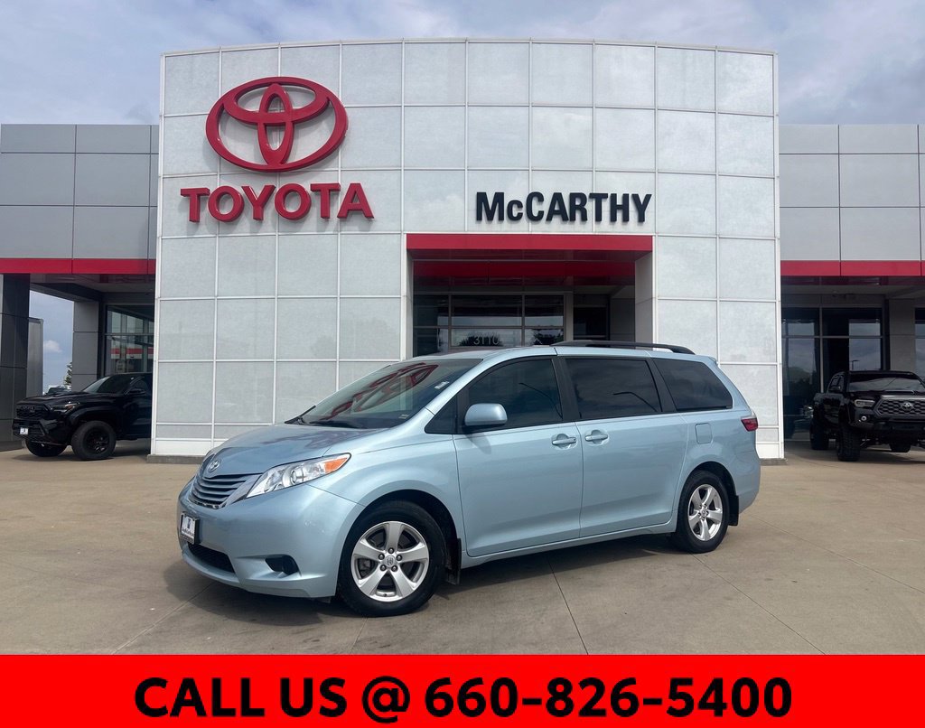 Used 2017 Toyota Sienna LE