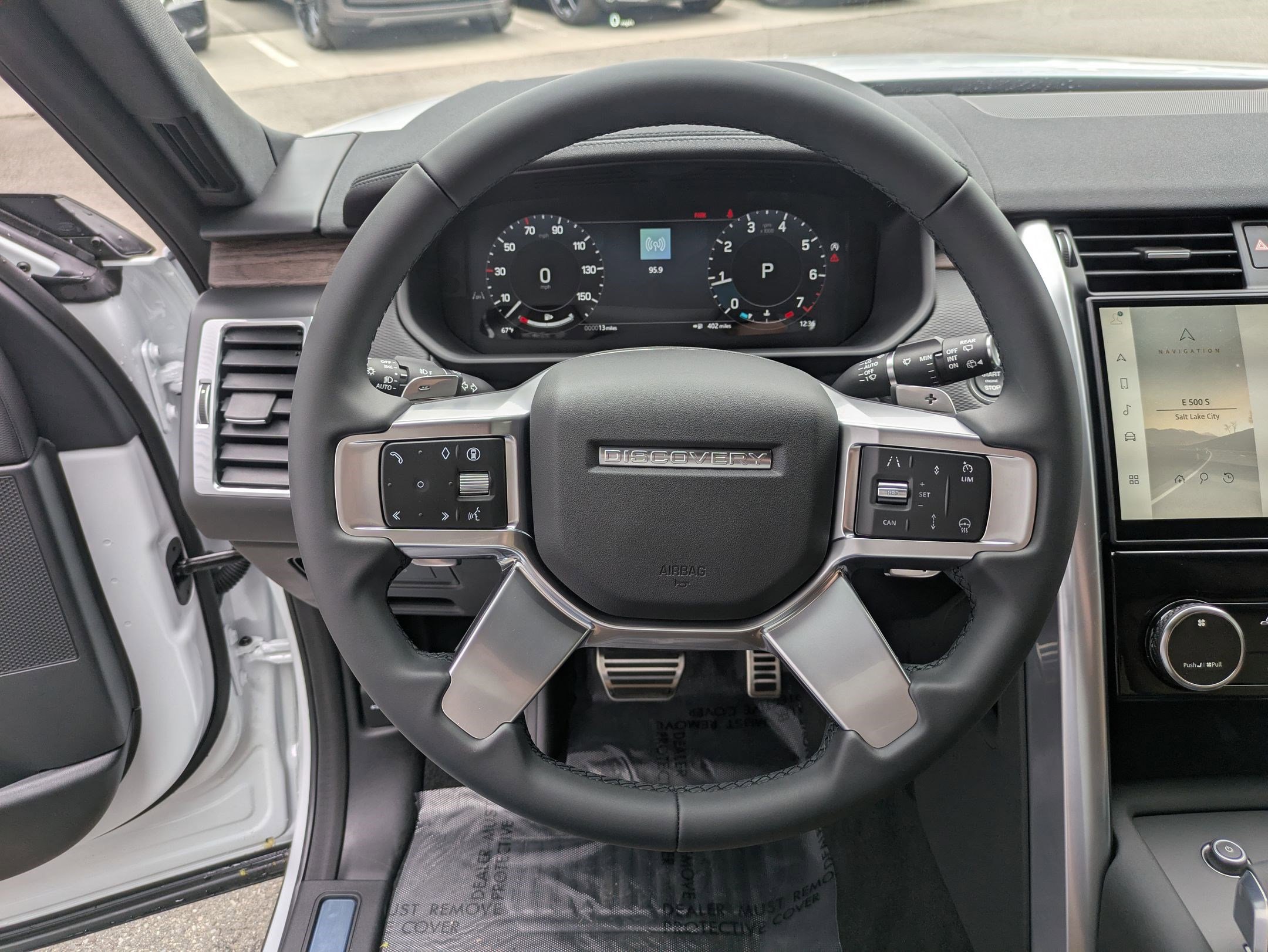 2026 Land Rover Discovery Dynamic SE