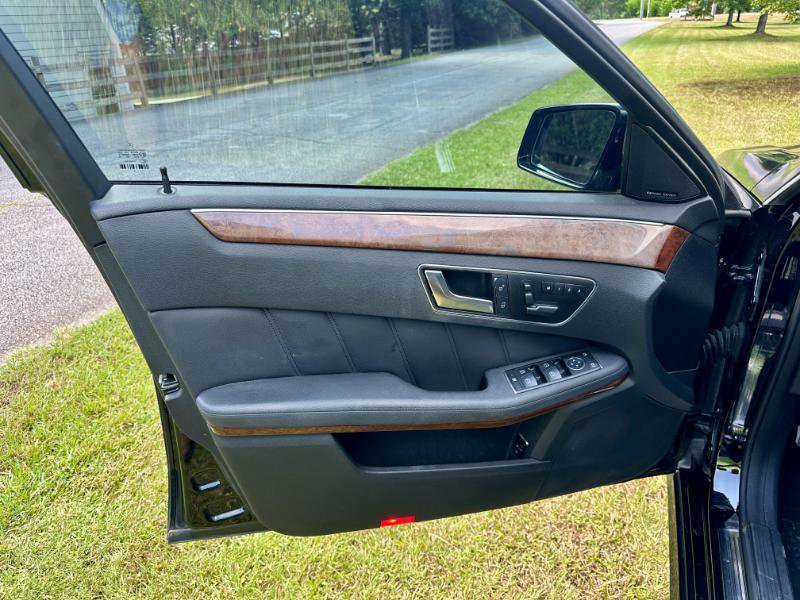 2012 Mercedes-Benz E 350 BlueTEC Sedan