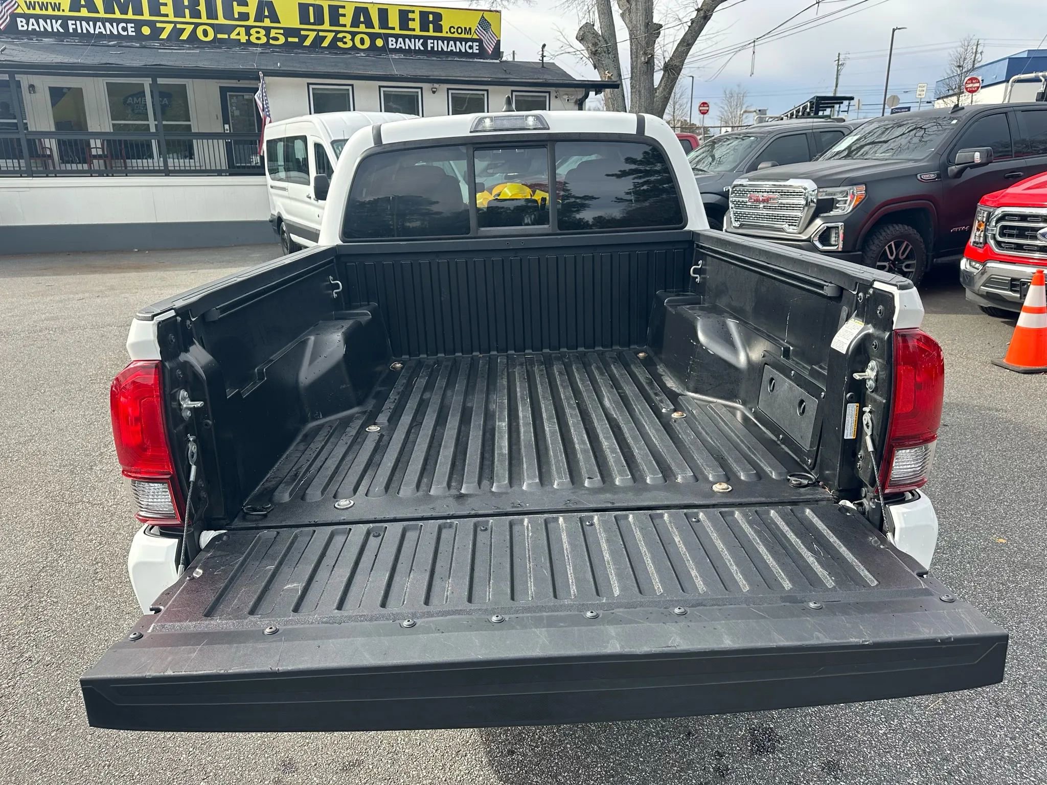 2022 Toyota Tacoma SR