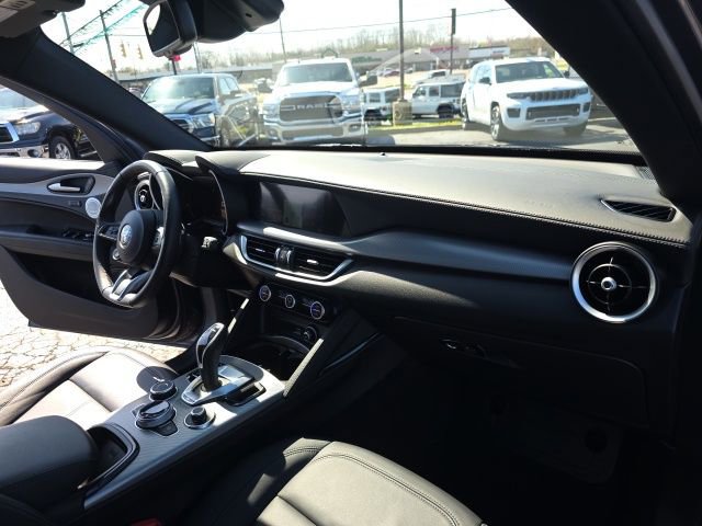 2024 Alfa Romeo Stelvio Ti