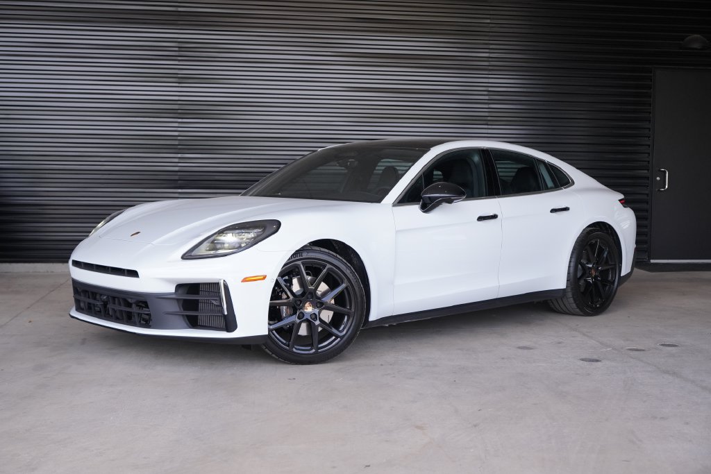 2026 Porsche Panamera Base