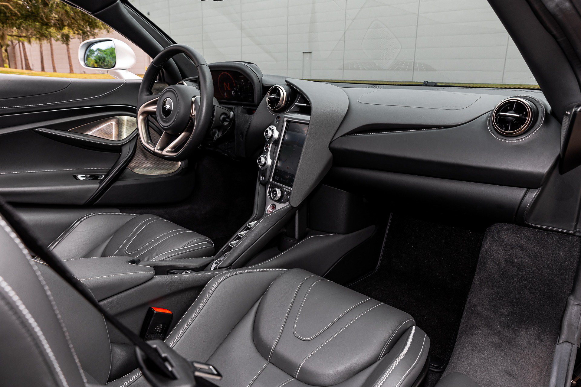 Used 2020 McLaren 720S Luxury photo 44