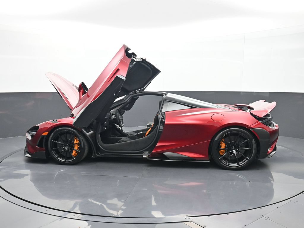 Used 2021 McLaren 765LT photo 25