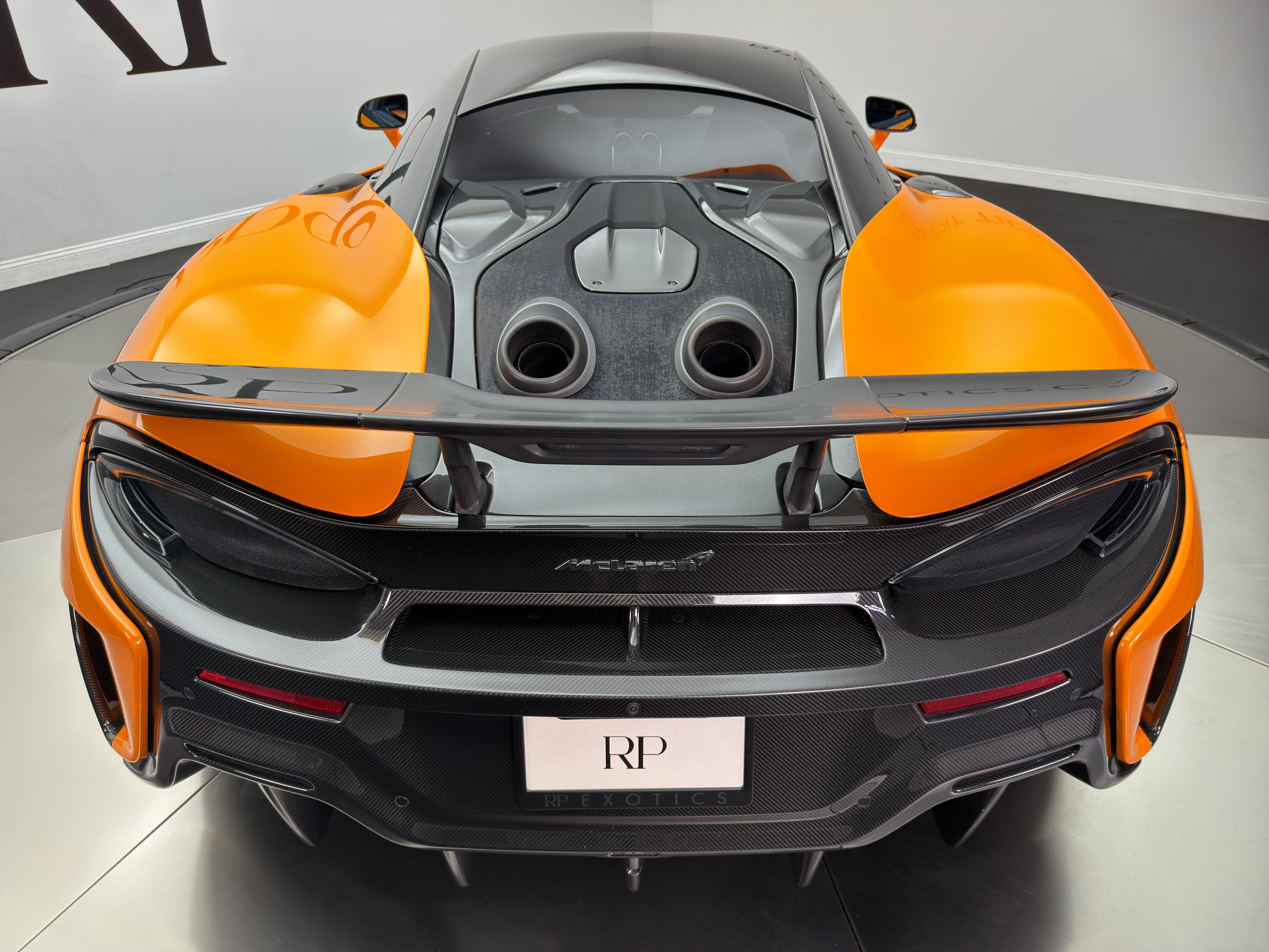 Used 2019 McLaren 600LT photo 11