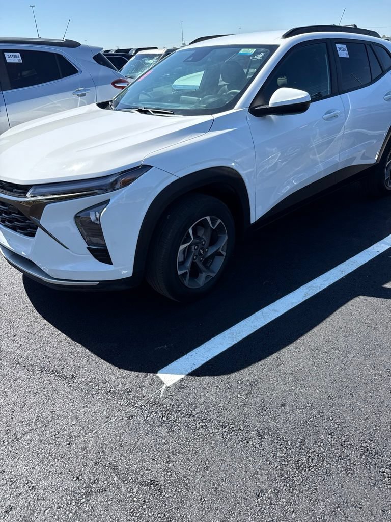 Used 2024 Chevrolet Trax LT