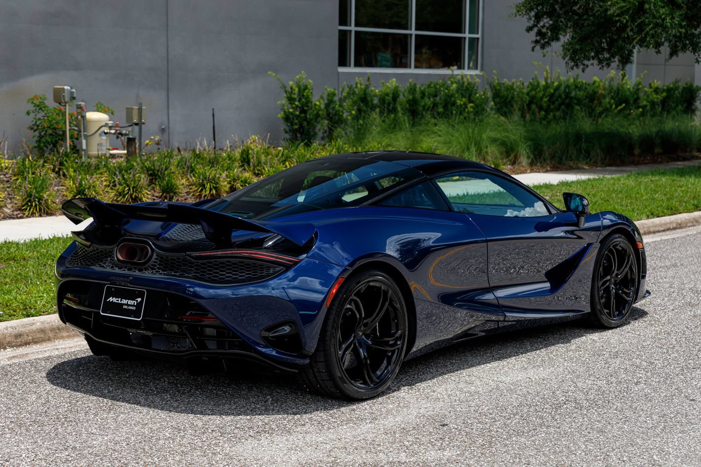 Used 2025 McLaren 750S photo 10