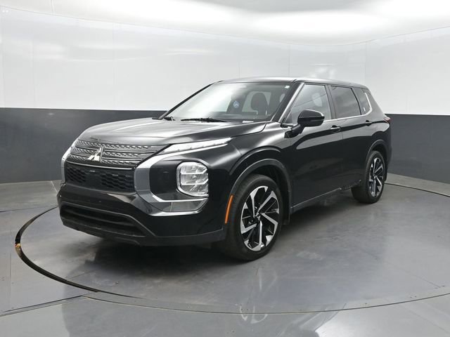 2022 Mitsubishi Outlander ES