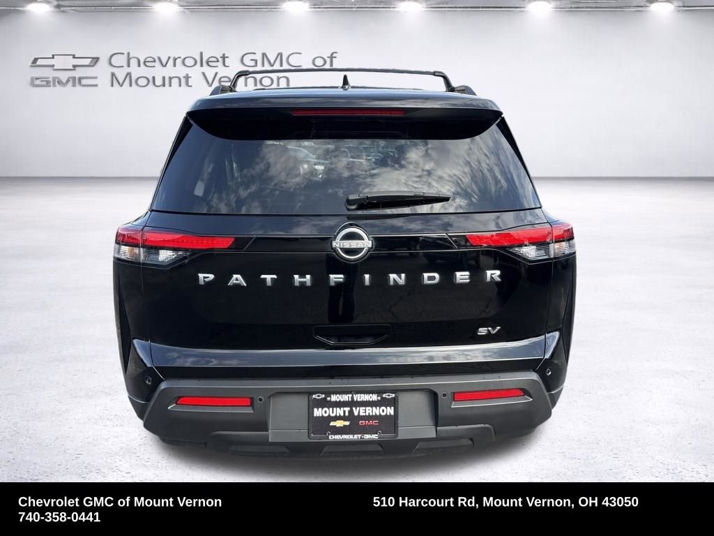 2023 Nissan Pathfinder SV