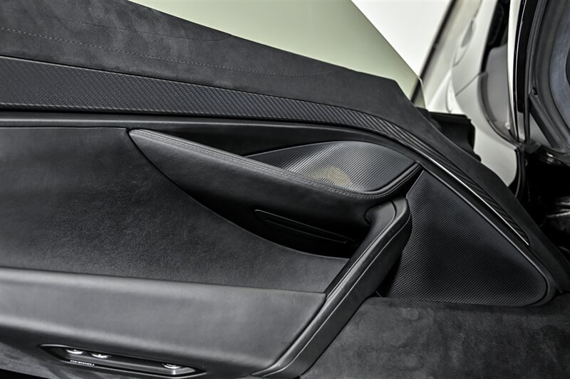 Used 2019 McLaren 720S Spider photo 16