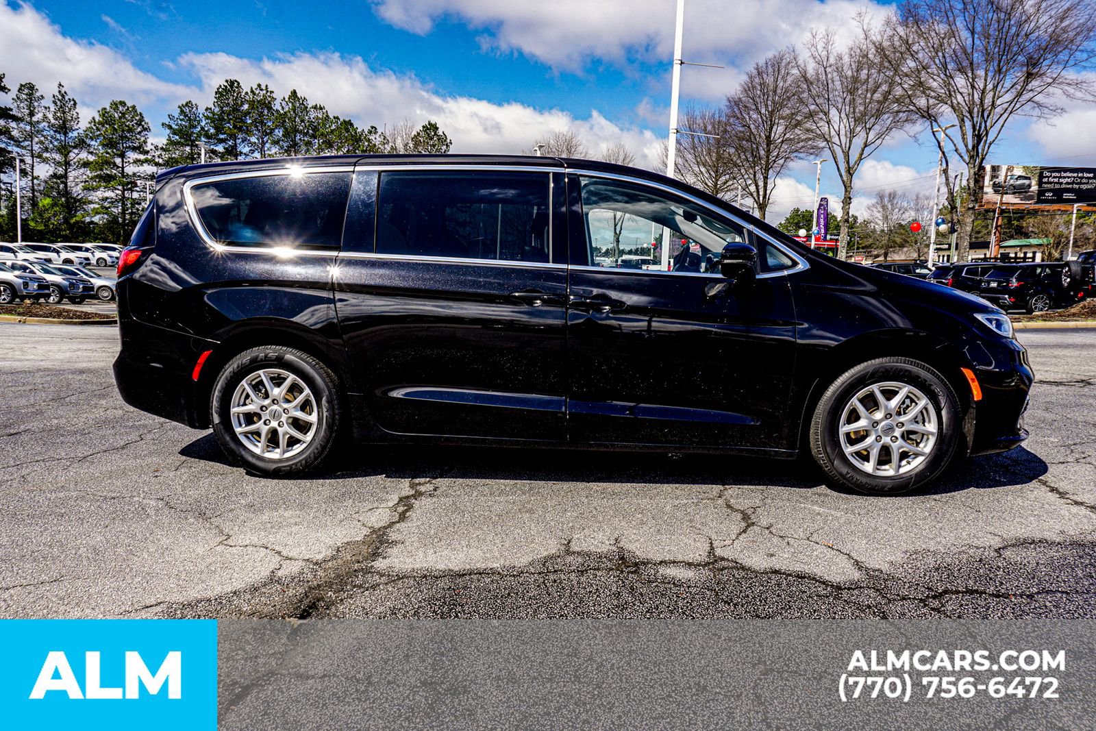 2024 Chrysler Pacifica Touring-L