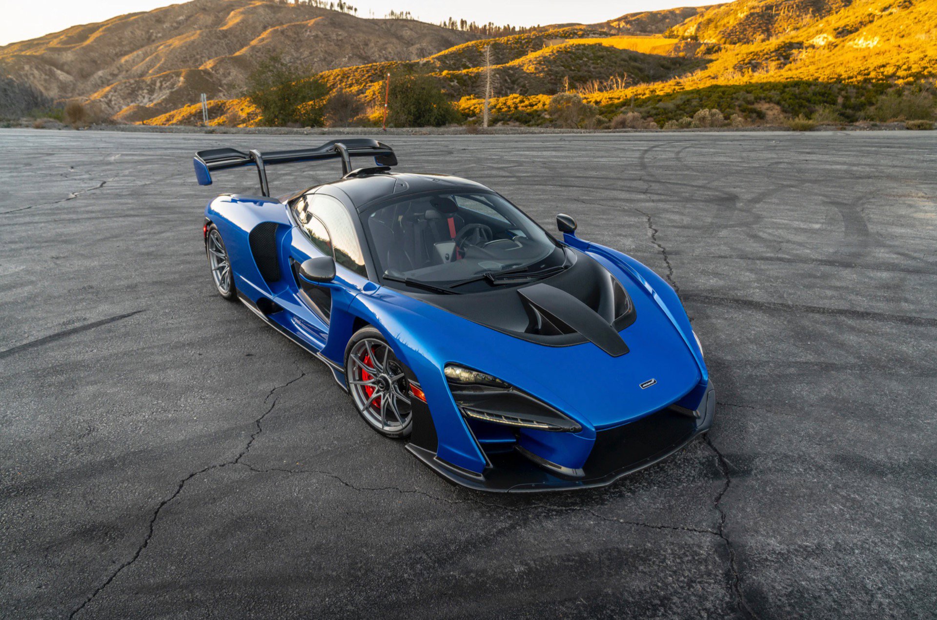 Used 2019 McLaren Senna Coupe ULTRA RARE Only 1685 Mil photo 93