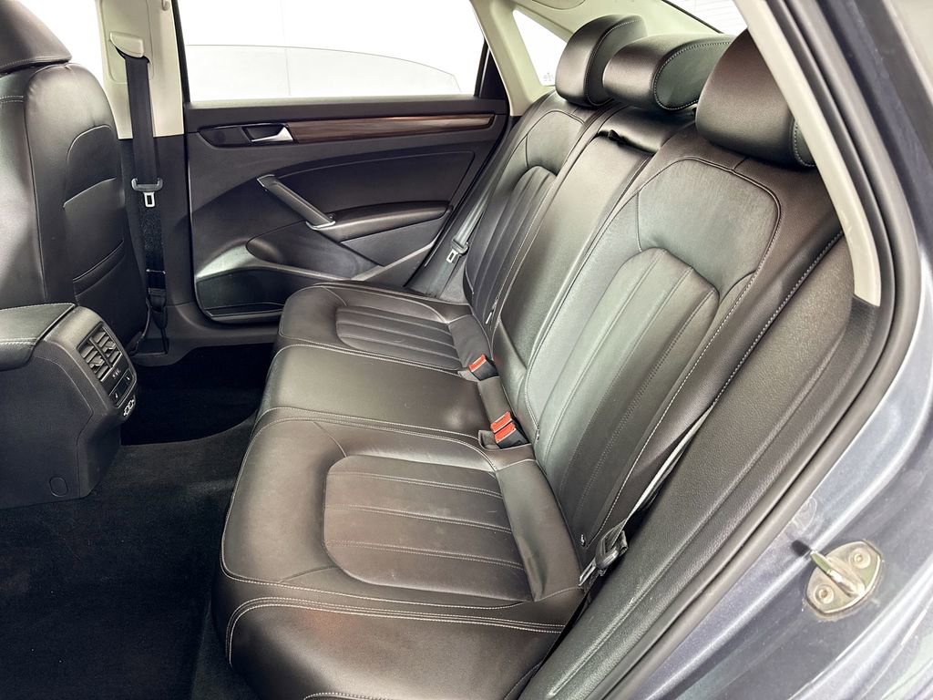 2022 Volkswagen Passat 2.0T