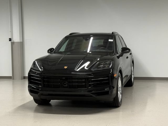 Certified 2025 Porsche Cayenne E-Hybrid w/ Premium Package Plus