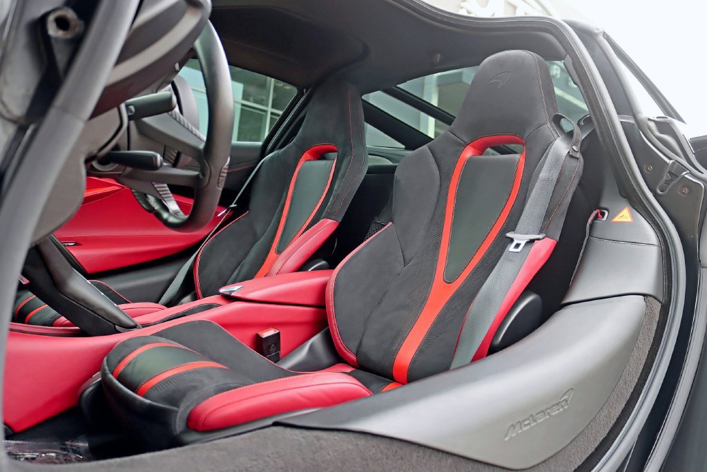 Used 2018 McLaren 720S Performance photo 55