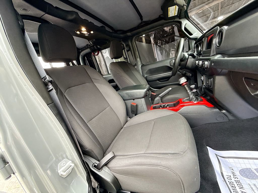 2022 Jeep Gladiator Sport