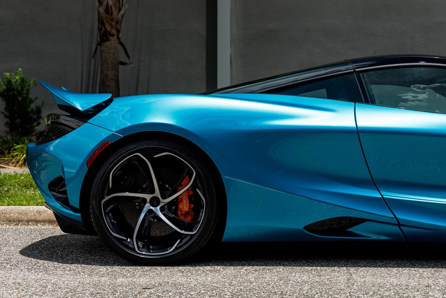 Used 2025 McLaren 750S photo 12