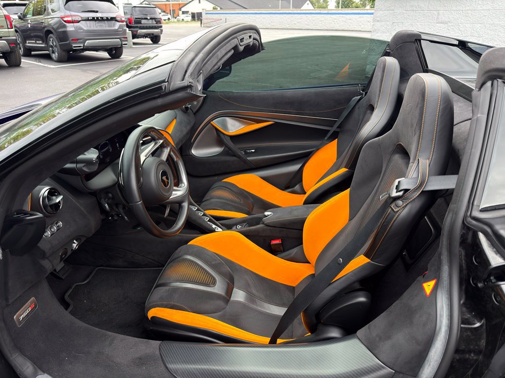 Used 2024 McLaren 750S Spider photo 16