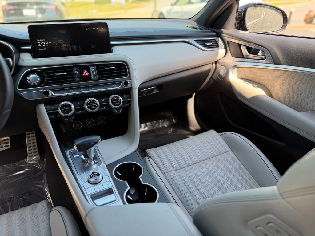 2023 Genesis G70 2.0T