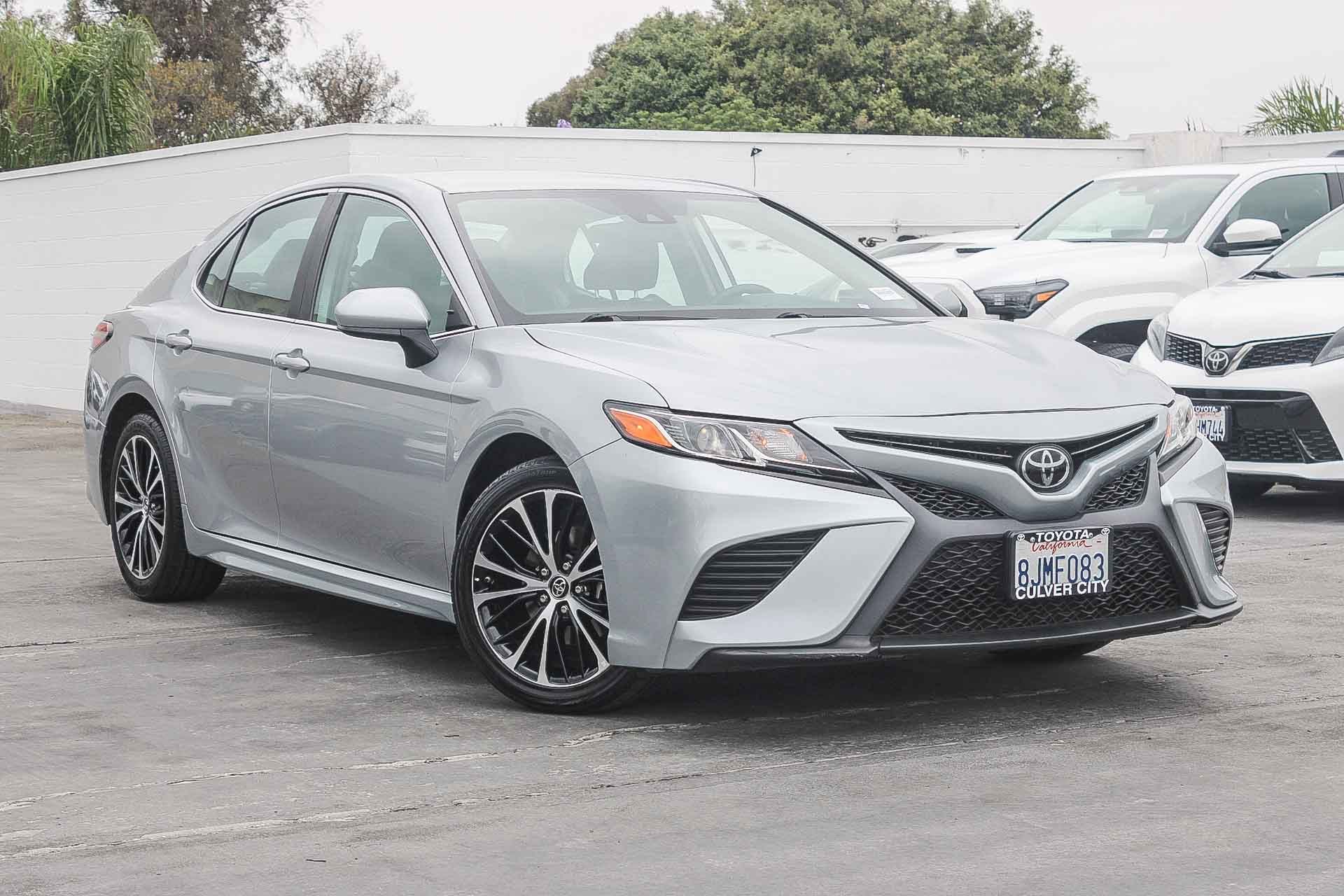 Used 2019 Toyota Camry SE w/ Carpet Mat Package