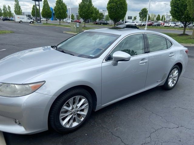 2013 Lexus ES 300h