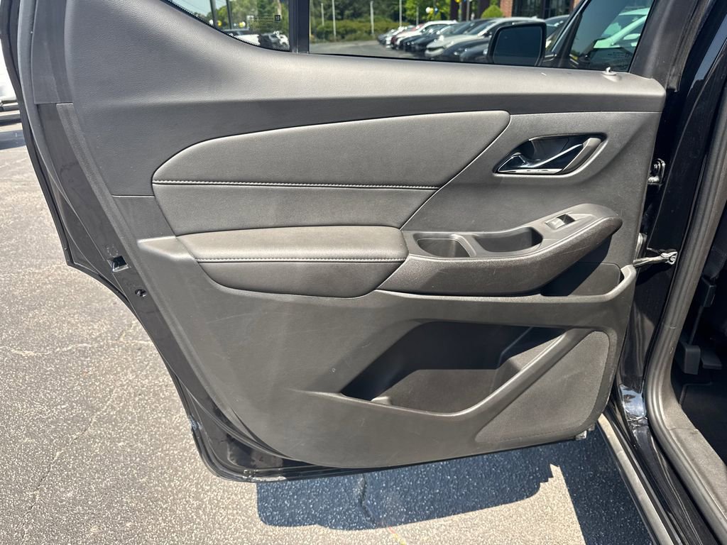 2023 Chevrolet Traverse LT