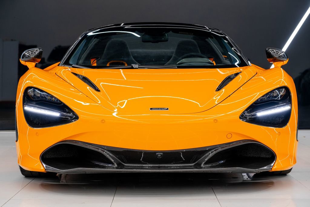 Used 2020 McLaren 720S Spider photo 2