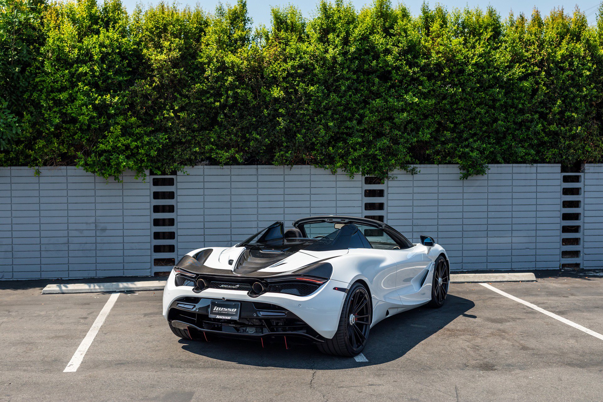 Used 2020 McLaren 720S Performance photo 45
