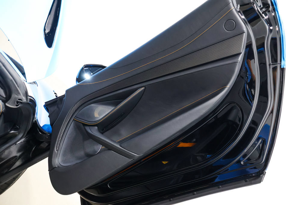 Used 2022 McLaren 765LT photo 59